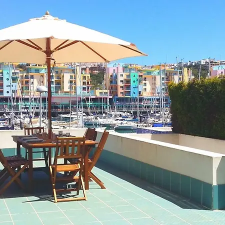 Hébergement de vacances Marina 27 *