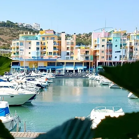 Marina 27