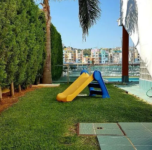 Marina 27 * Αλμπουφέιρα